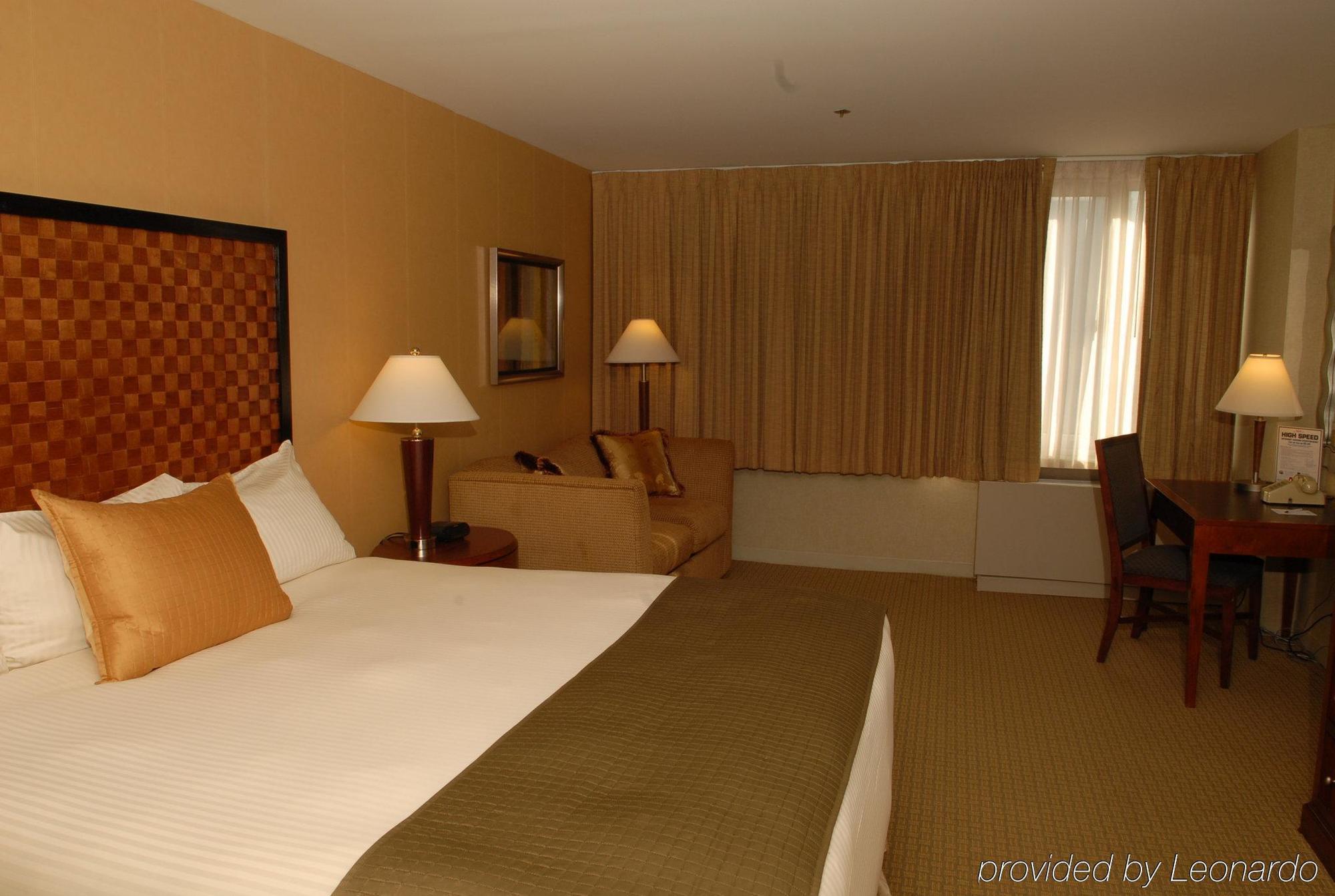 SKYLINE HOTEL NEW YORK, NY