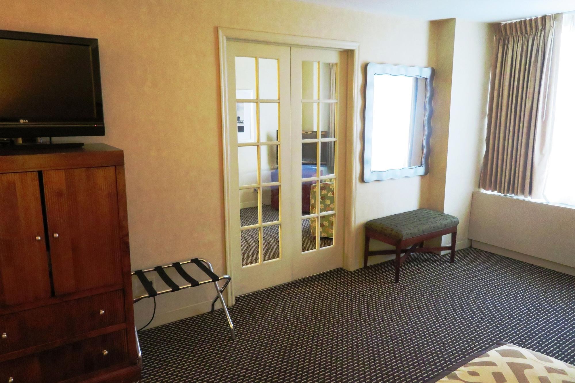 SKYLINE HOTEL NEW YORK, NY