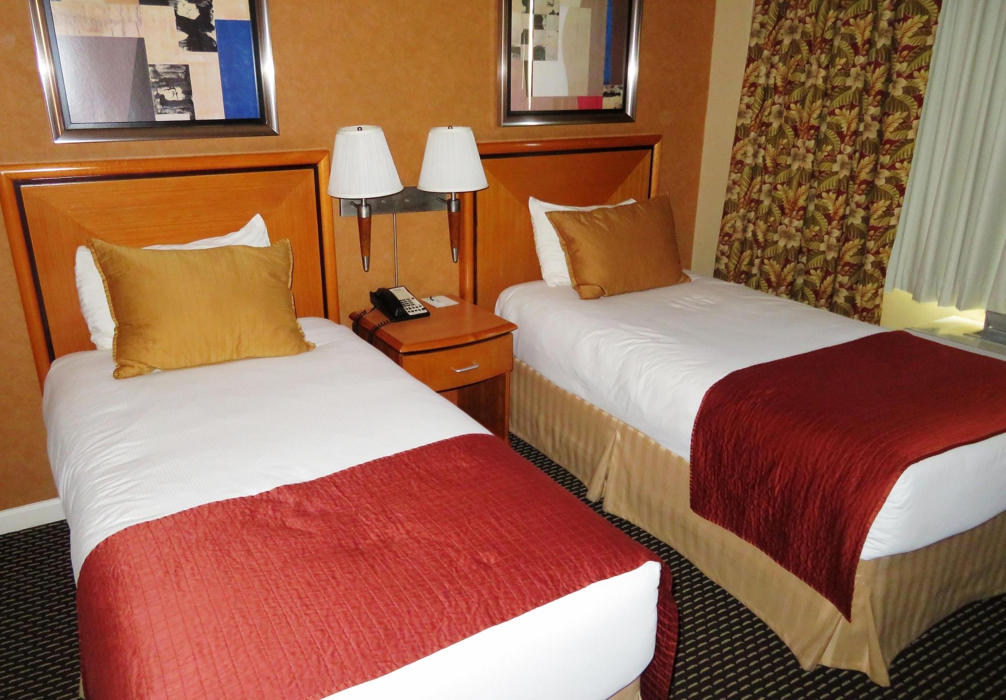 SKYLINE HOTEL NEW YORK, NY